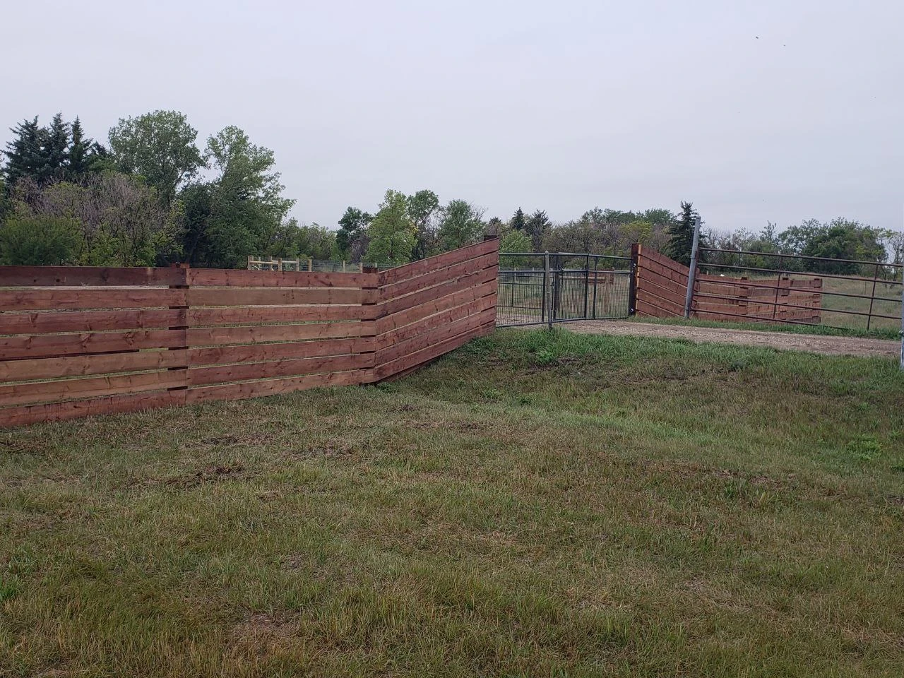 Do You Need Quality Fencing? Check Out Our Fencing Services